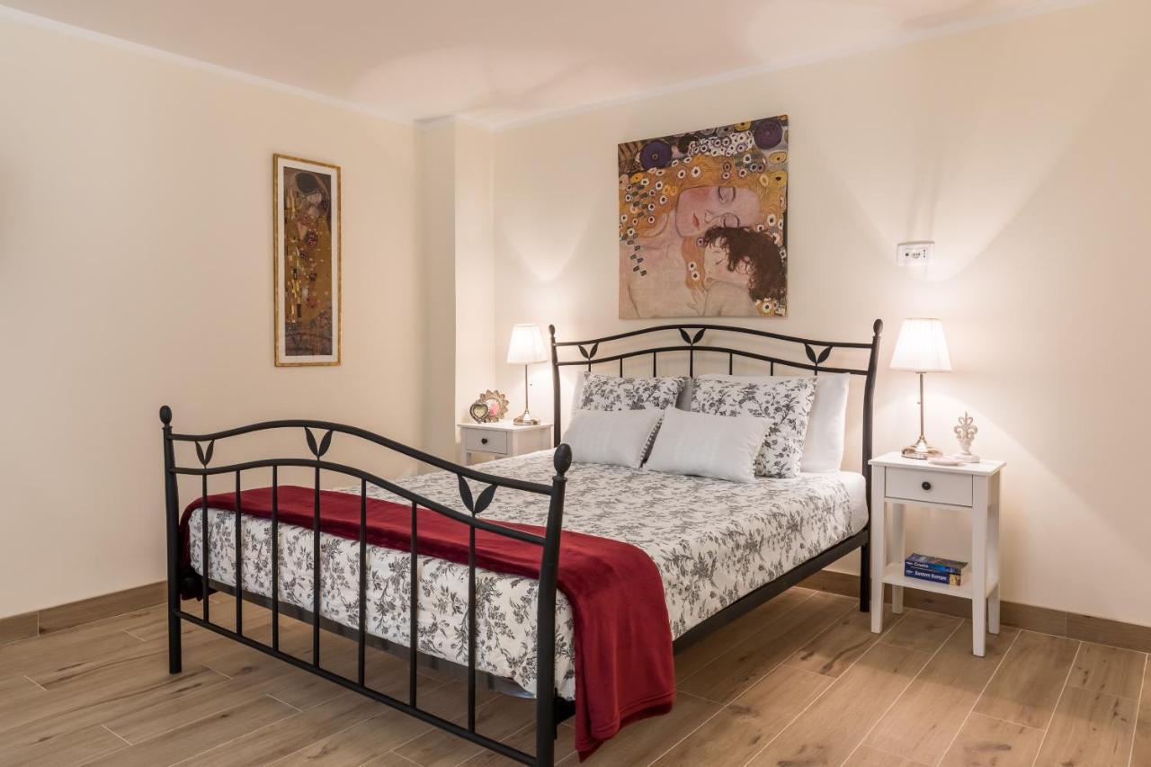 Old Town Boutique Apartments Split Bagian luar foto